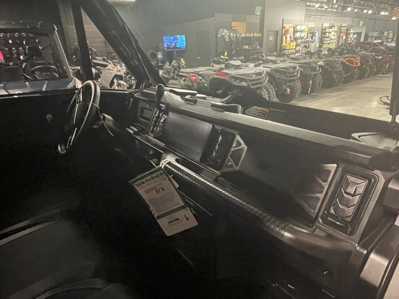 2026 Can-Am 8JTG Side by Side