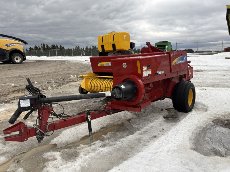 2022 New Holland BC5070 Baler/Square
