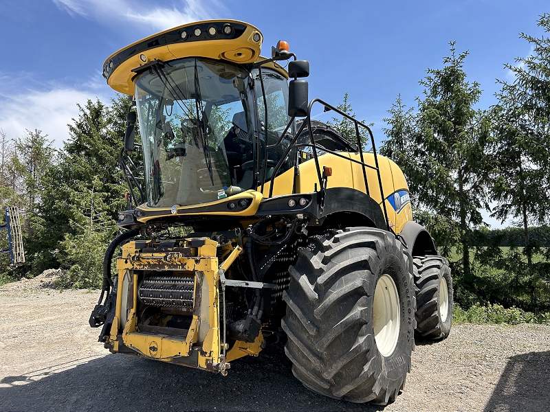2016 New Holland FR780 T4C Forage Harvester