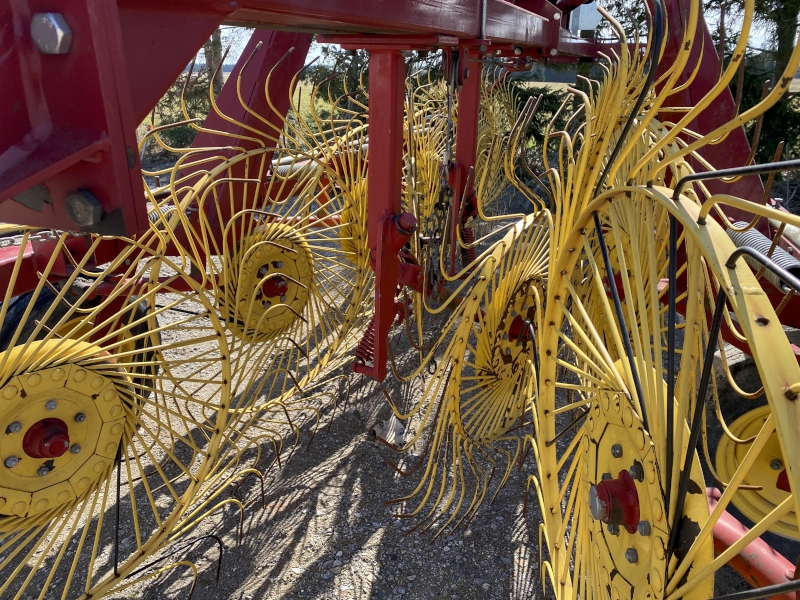 2013 New Holland HT154 Rake