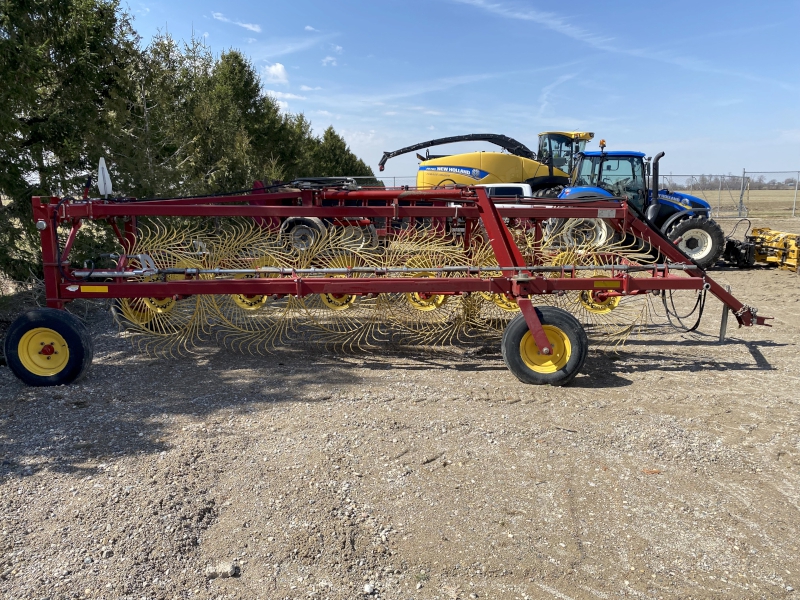 2013 New Holland HT154 Rake
