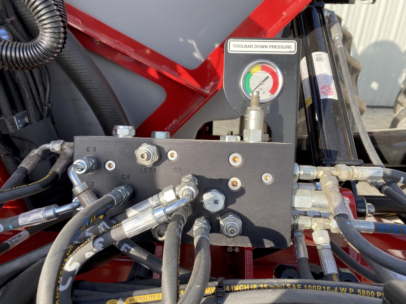 2026 Unverferth 1400 Applicator