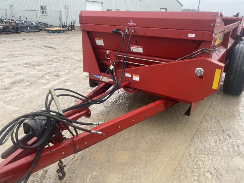 2021 New Holland 195HBS Manure Spreader