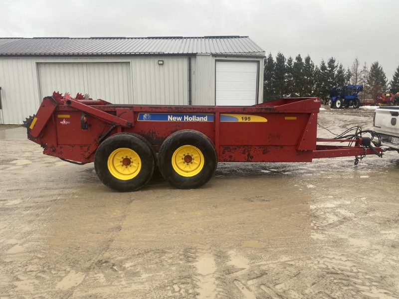 2021 New Holland 195HBS Manure Spreader