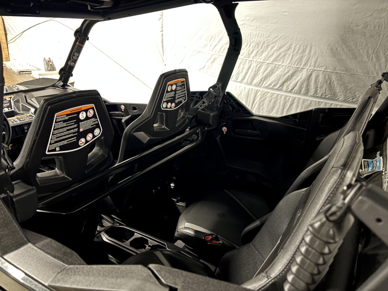 2023 Can-Am 9JPB Side by Side