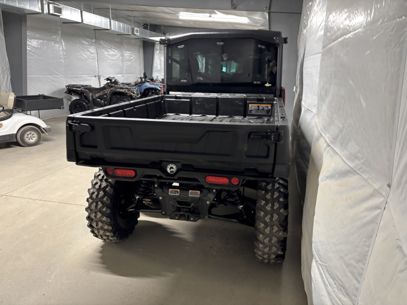 2025 Can-Am DEF LTD 6X6 Side by Side