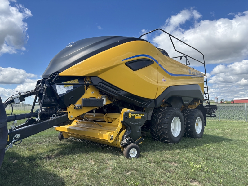 2025 New Holland BB340R HD Baler/Big Square