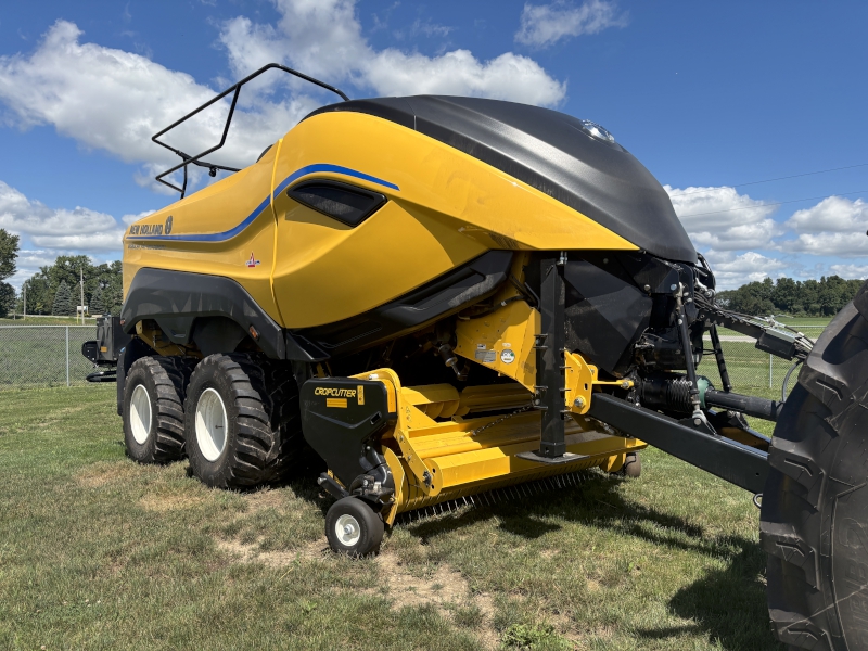 2025 New Holland BB340R HD Baler/Big Square