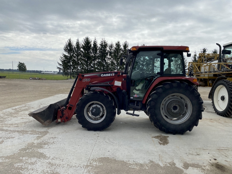 2009 Case IH FARMALL 105U Tractor