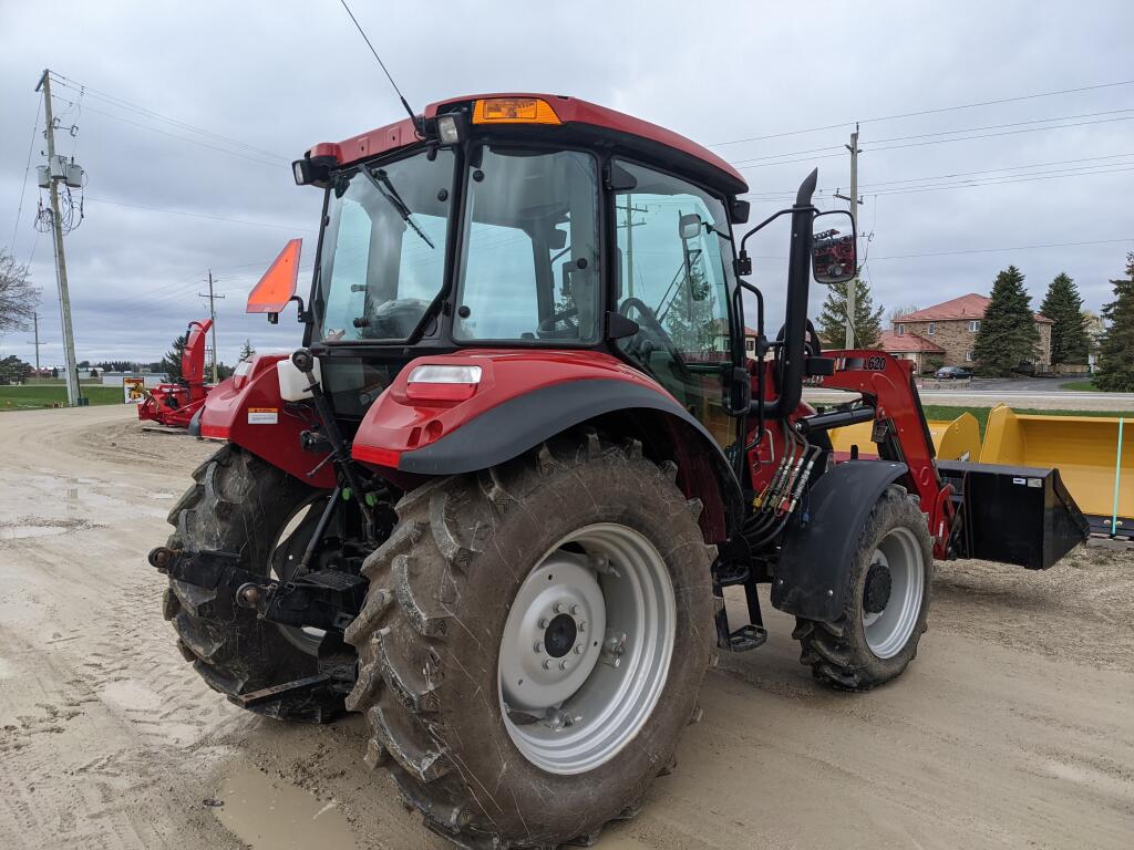 2014 Case IH Farmall 75C Tractor Loader