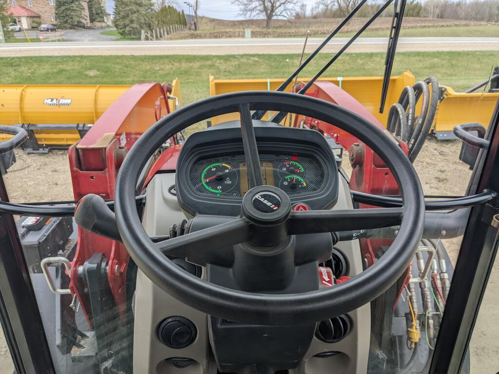 2014 Case IH Farmall 75C Tractor Loader