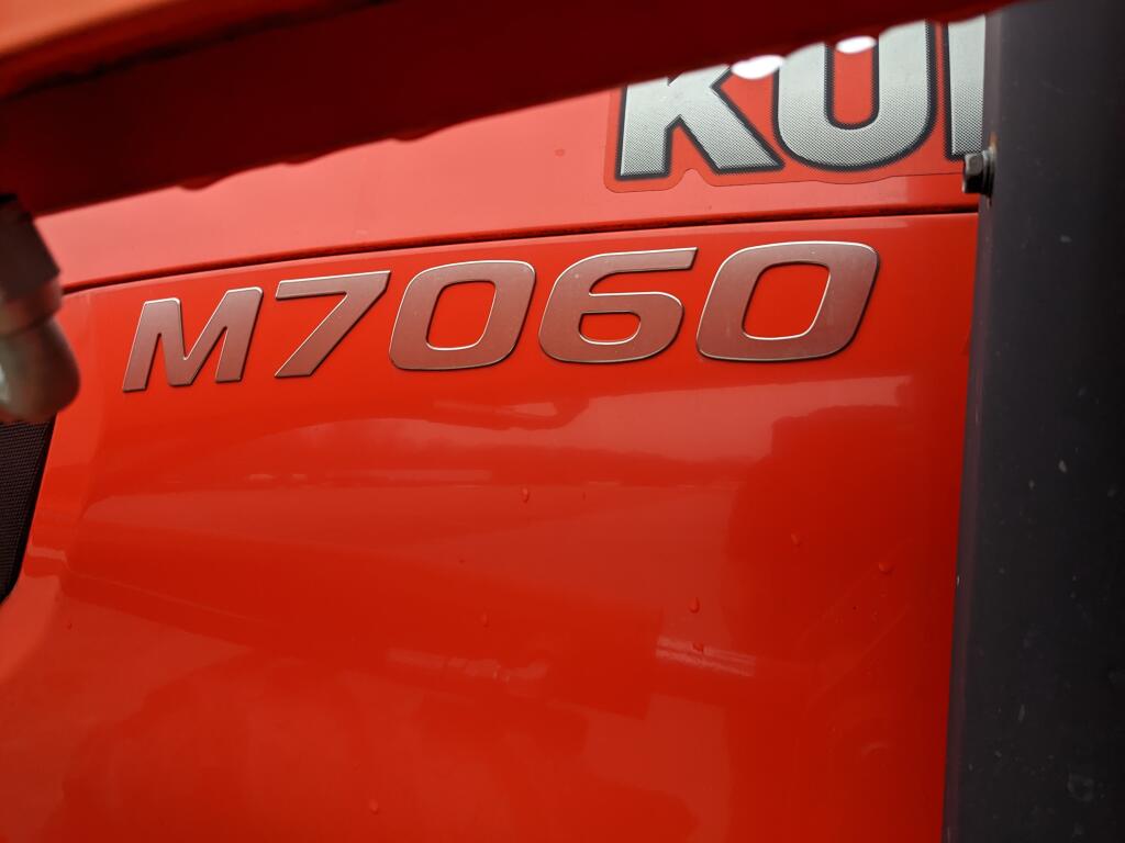 Kubota M7060D Tractor Loader