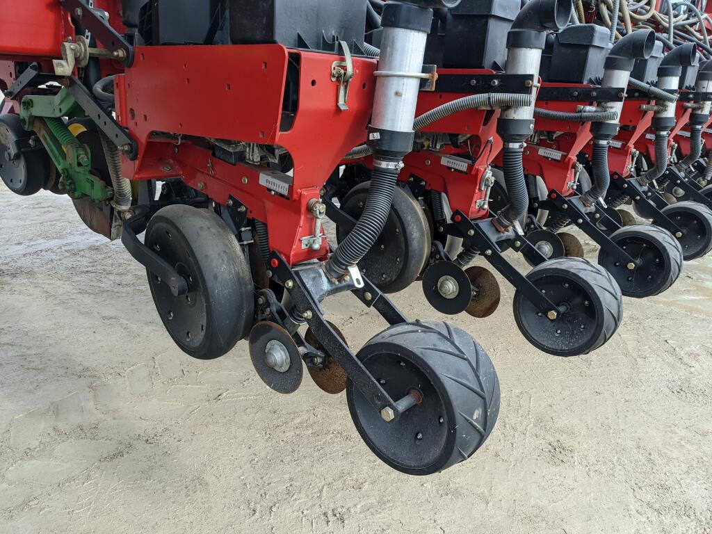 2014 Case IH 1255 Planter