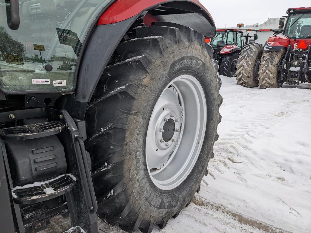 2018 Case IH Maxxum 145 Tractor Loader