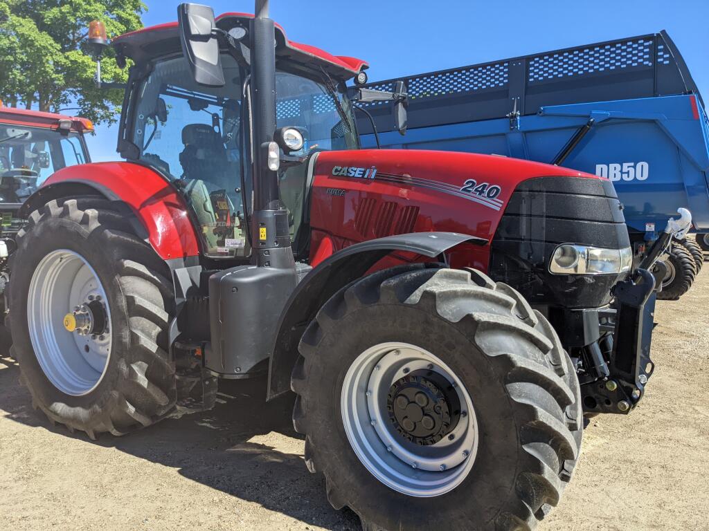 2020 Case IH Puma 240 CVX Tractor