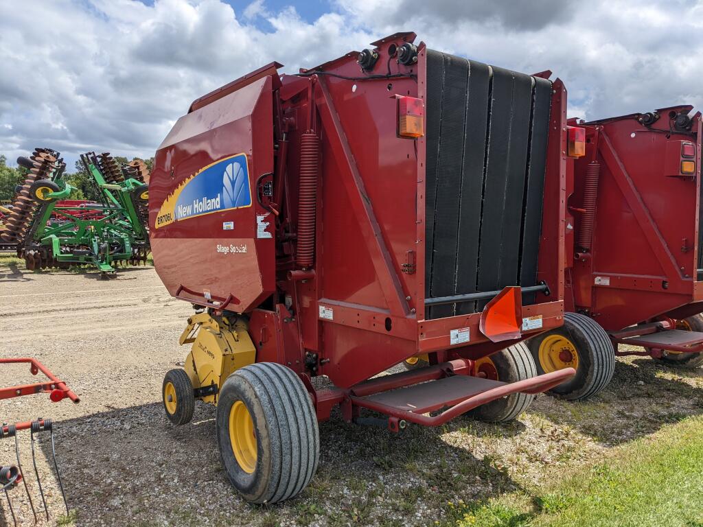 2008 New Holland BR7060 Baler/Round