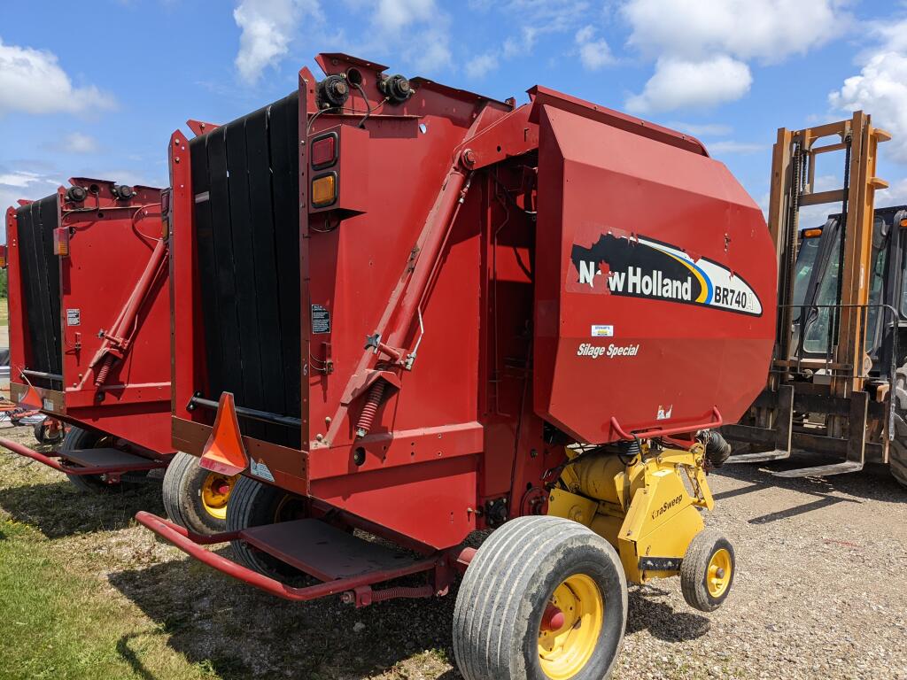 2007 New Holland BR740A Baler/Round