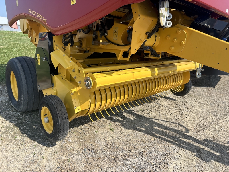 2023 New Holland RB450 Baler/Round