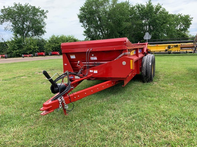 2023 New Holland 195HBS Manure Spreader