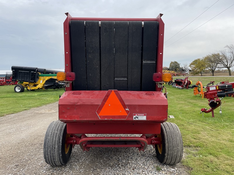 2001 New Holland 648 Baler/Round