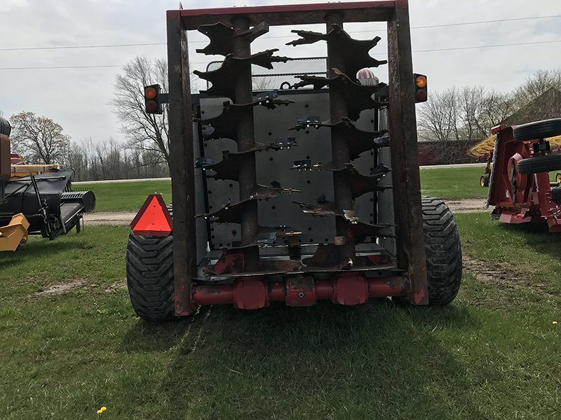 2020 Hagedorn 5440 Manure Spreader