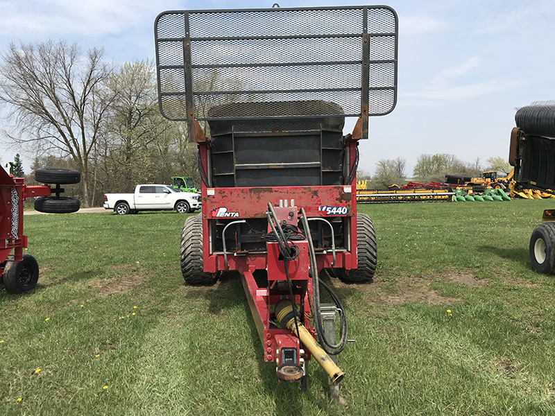 2020 Hagedorn 5440 Manure Spreader