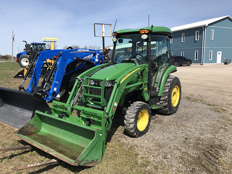 2011 John Deere 3520 Tractor Compact