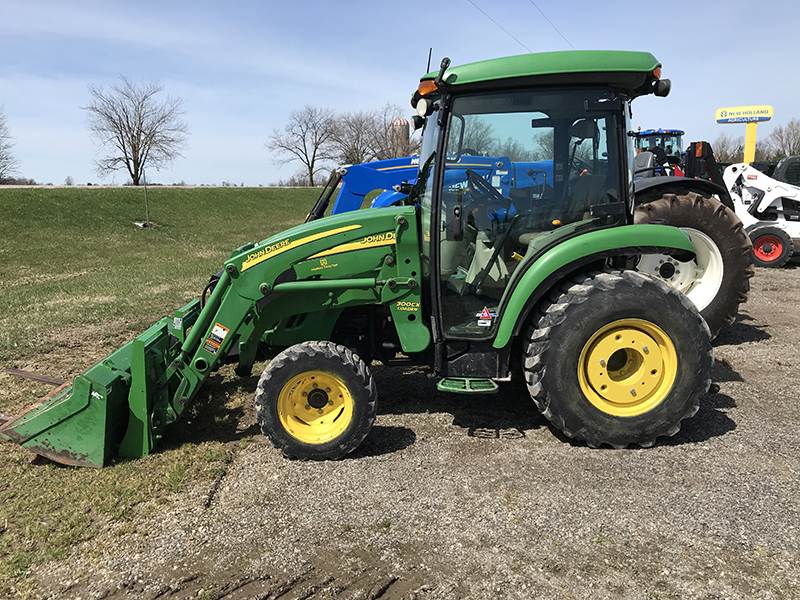 2011 John Deere 3520 Tractor Compact