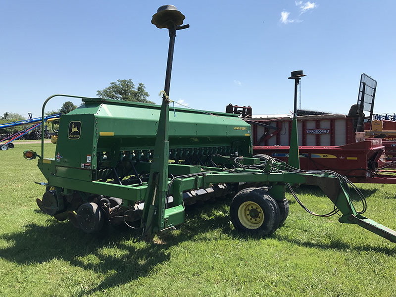 1999 John Deere 1560 Drill