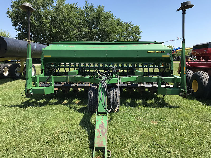 1999 John Deere 1560 Drill