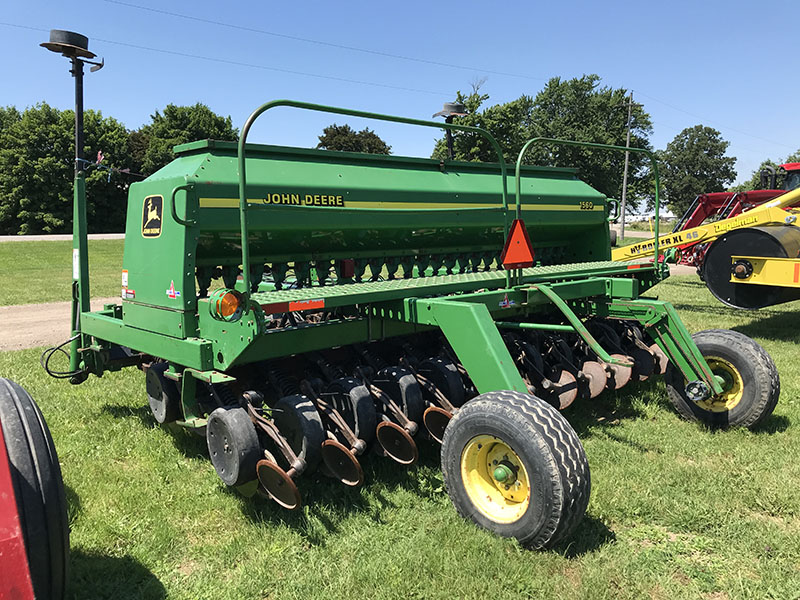 1999 John Deere 1560 Drill