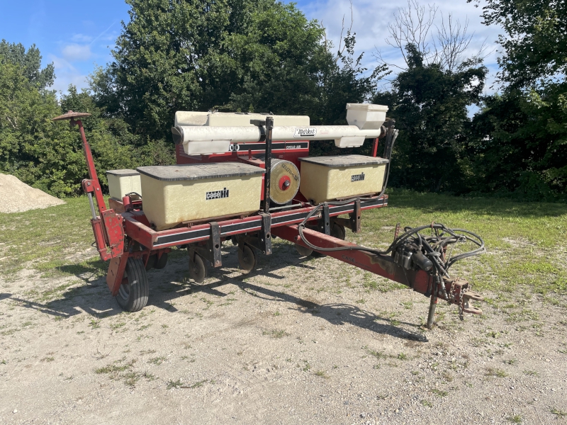 1986 Case IH 800 Planter