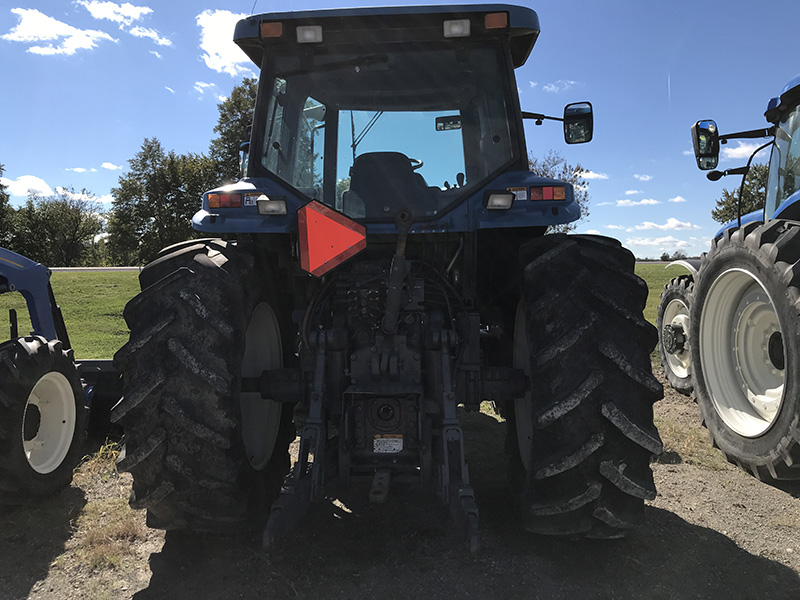 1997 New Holland 8670 Tractor