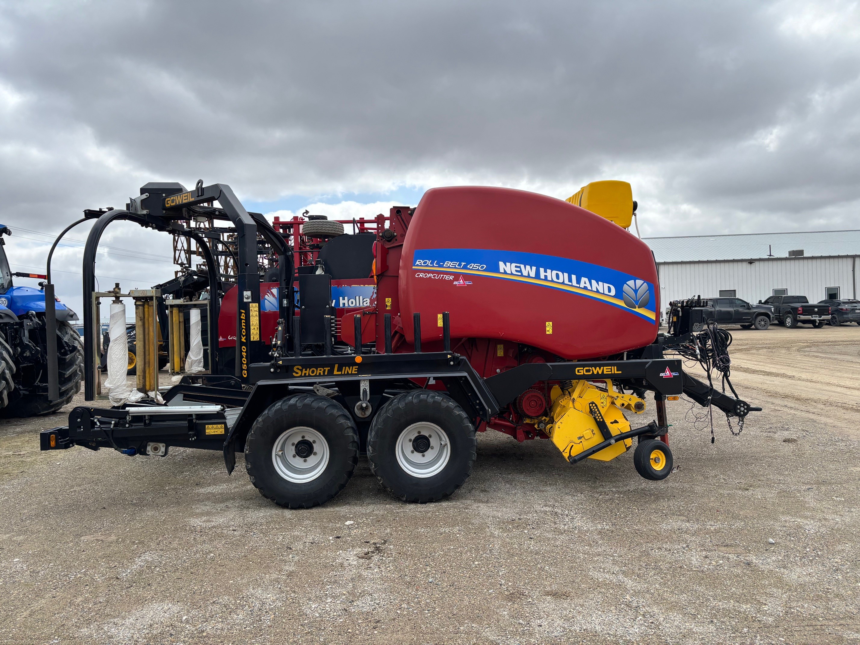 2017 New Holland RB450 Baler/Round