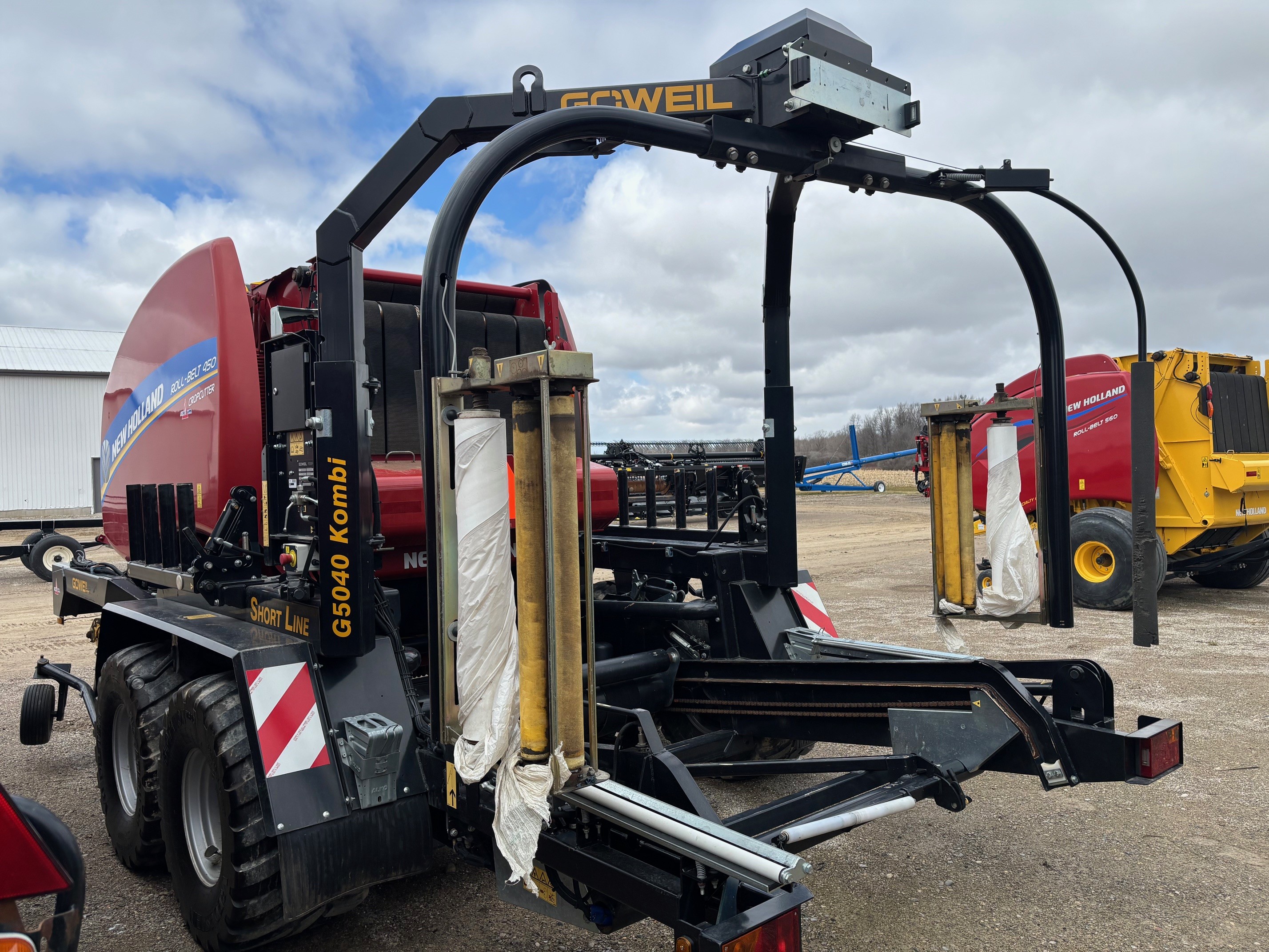 2017 New Holland RB450 Baler/Round