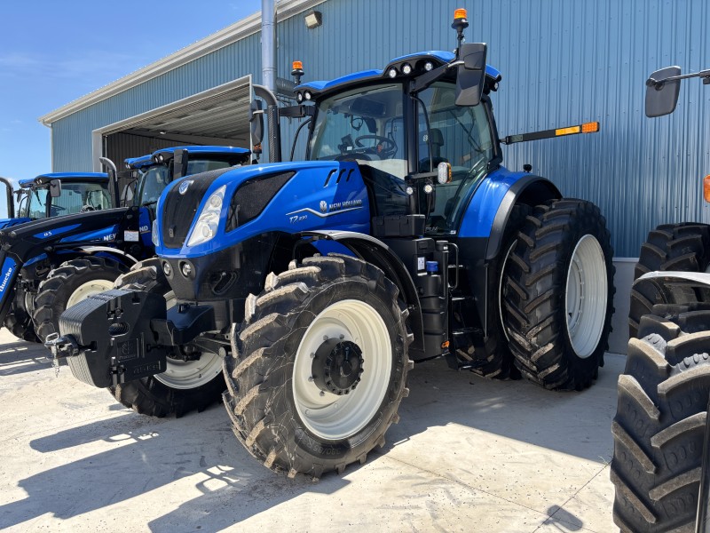 2025 New Holland T7.230 PLMI Tractor