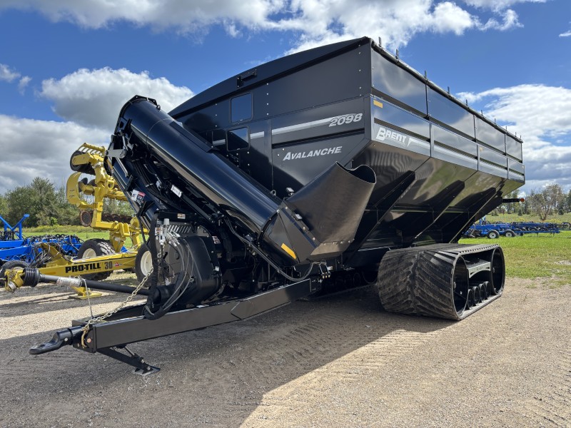 2025 Brent 2098 Grain Cart
