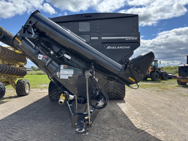2025 Brent 2098 Grain Cart