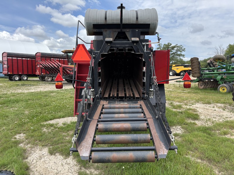 2003 Case IH LBX331 Baler/Big Square