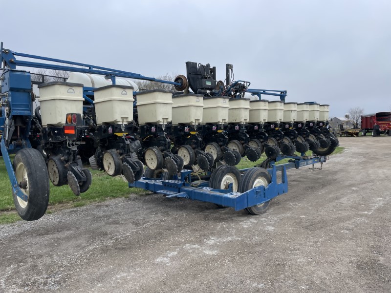 2003 Kinze 3650 Planter