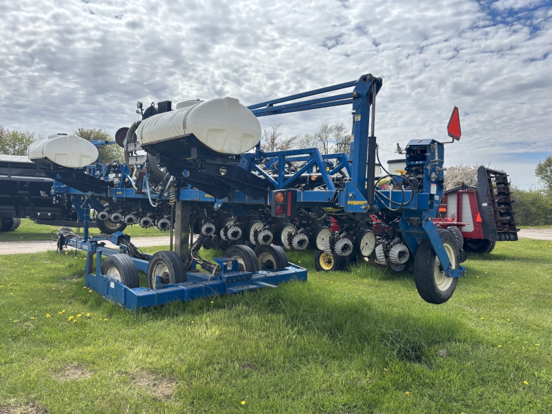 2003 Kinze 3650 Planter