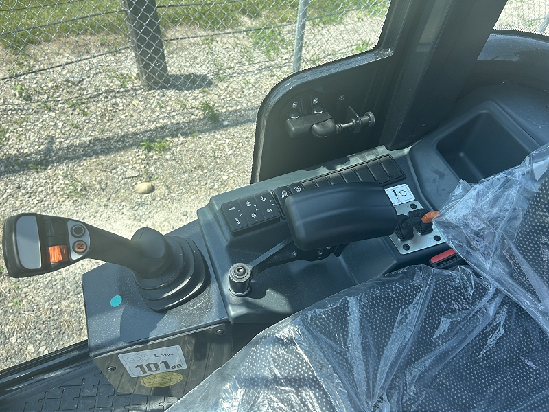 2023 Yanmar V7 Wheel Loader