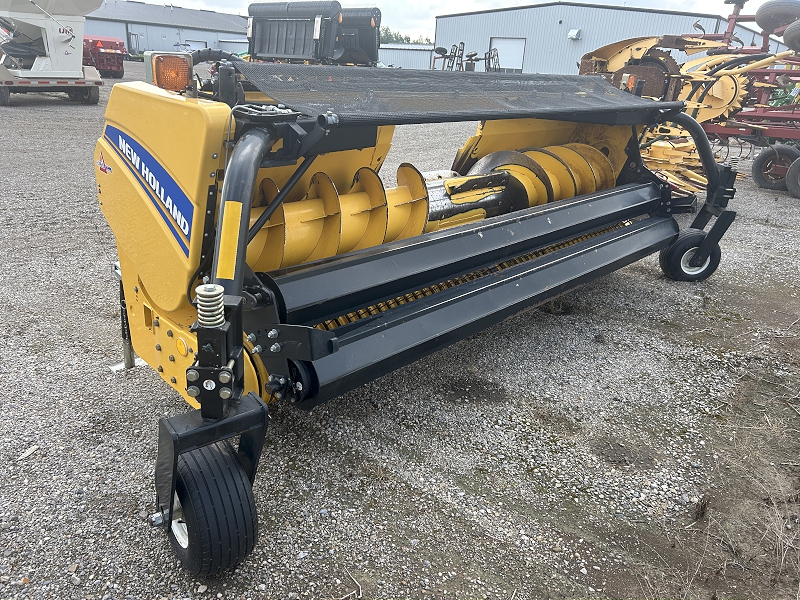 2020 New Holland 380HDY Header Forage