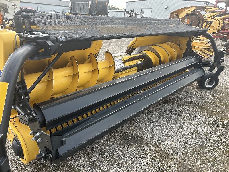 2020 New Holland 380HDY Header Forage