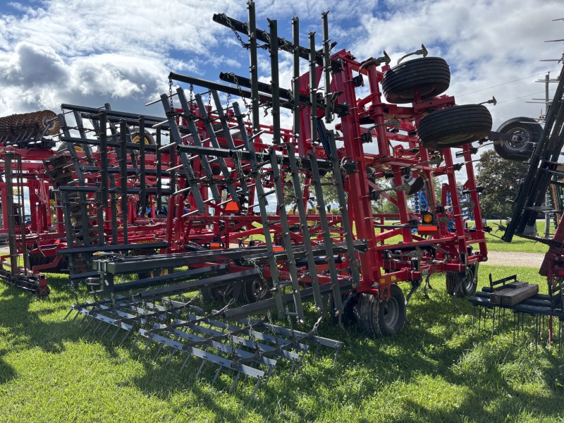 2019 Wil-Rich QX2 42.5' Field Cultivator