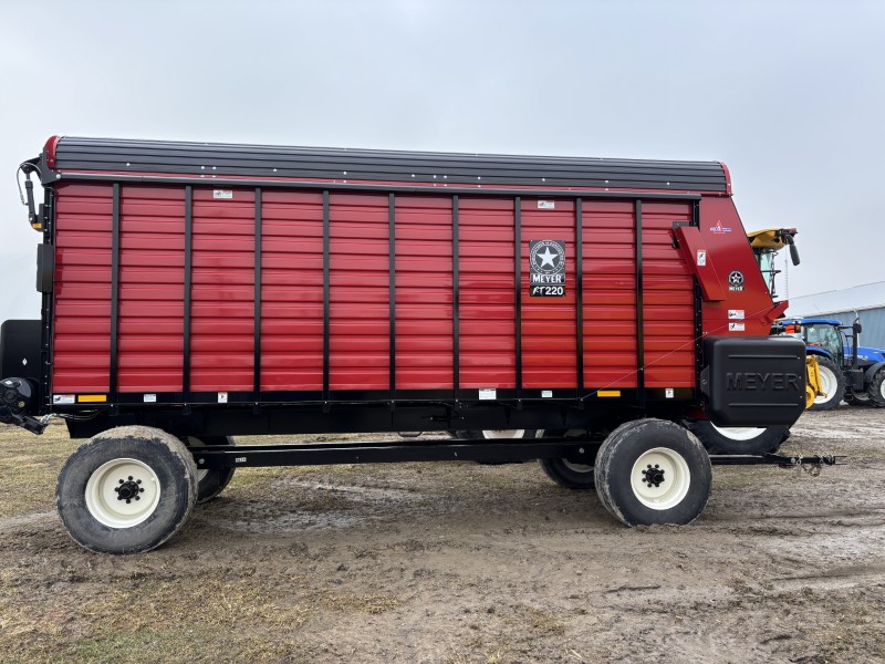 2025 Meyer RTH220-C Forage Box