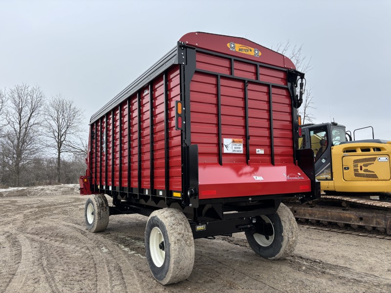 2025 Meyer RTH220-C Forage Box