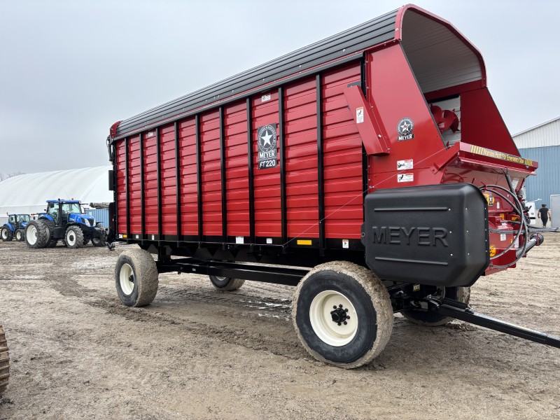 2025 Meyer RTH220-C Forage Box