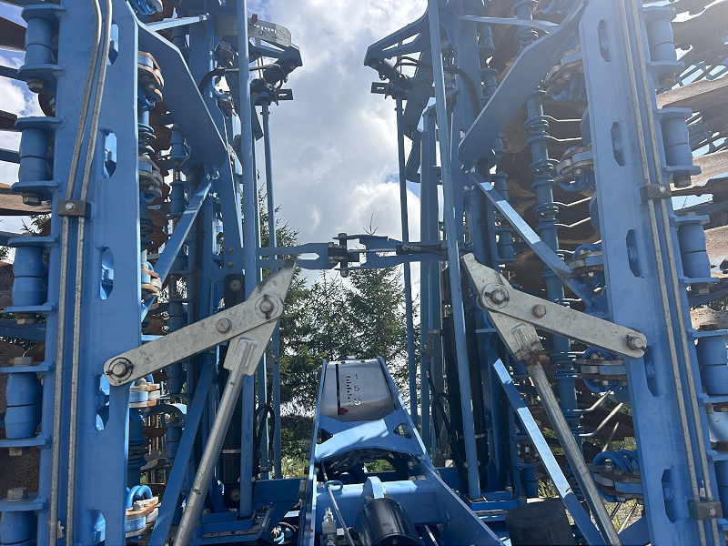 2020 LEMKEN RUBIN 10/700 Compact Disc