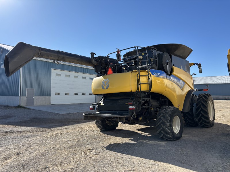 2016 New Holland CR8.90 Combine